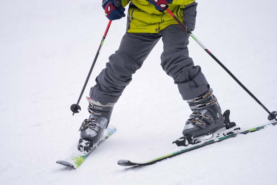 Combien coûte la location d'une paire de chaussures pour un enfant pour une semaine de ski ?